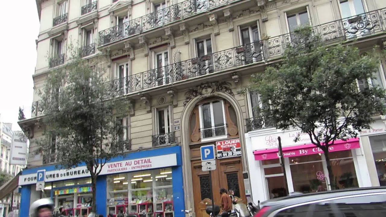 Walk along the Rue de Chateaudun in Paris