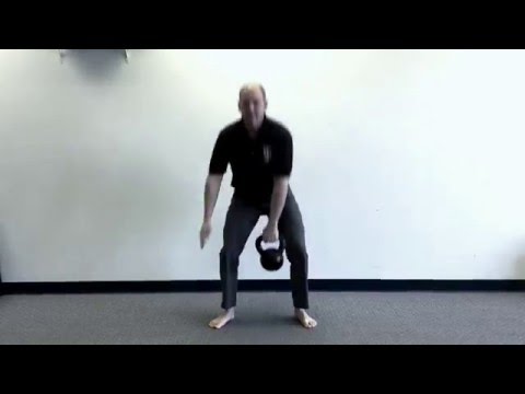 One-arm kettlebell swing: Acceptable free hand positions