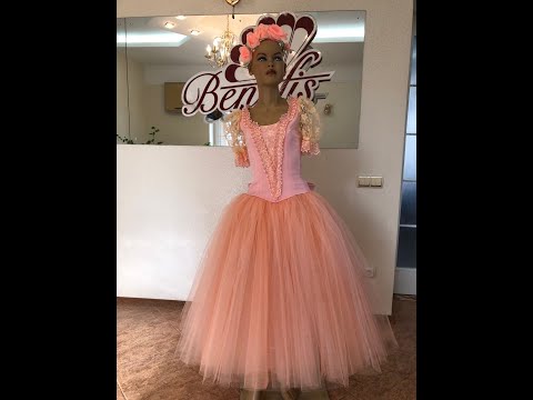 Costum de balet Scenă Copii la brad 1 act. Spărgătorul de nuci P 0247 - video 2