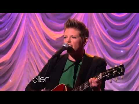 Natalie Maines Performs 'Without You'2846