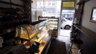 preview picture of video 'KBH Ø: Butik der nu drives som bagerforretning - ingen afståelse.'