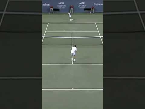 Michael Chang goes AROUND the net! 🔥