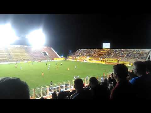 "Sarmiento Chaco resistencia.. y su hinchada" Barra: La Gloriosa 22 • Club: Sarmiento de Resistencia