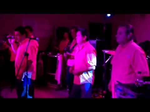 EL PEGA PEGA Y LIDERSOUND..AMOR DE TIEMPO ENTERO....