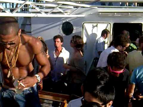 Groove Boat @ Lisbon Dj Gilvaia Playing 06.06.2010 6/10