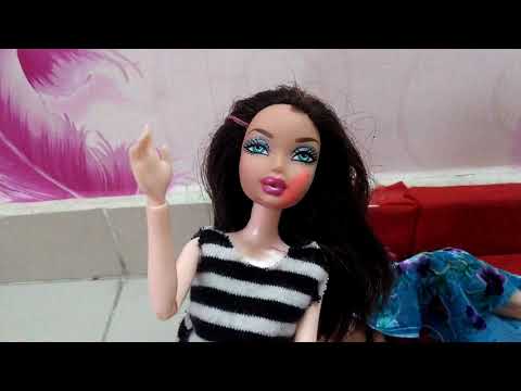 Barbie sick day morning routine.Infected with coronavirus!!!COVID-19 crisis infects Barbie!!!!