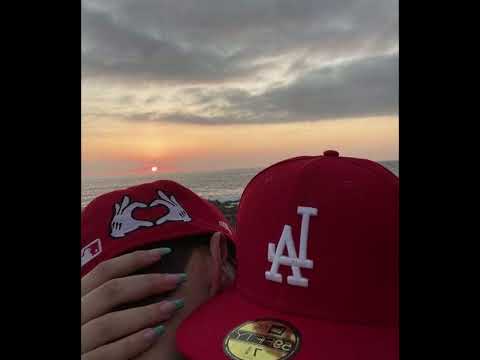 HOTEL - Rauw Alejandro ft. Anuel AA (IA)