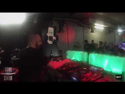 Irregular Synth @ Kantine Club [Germany] last track!