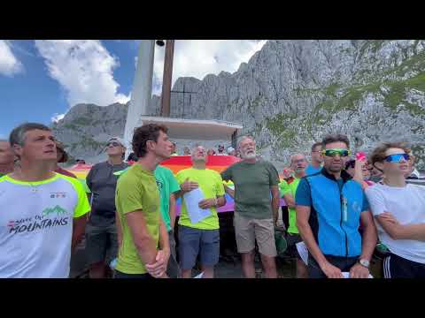 In montagna per la pace: il canto Signore delle cime alla Cappella Savina