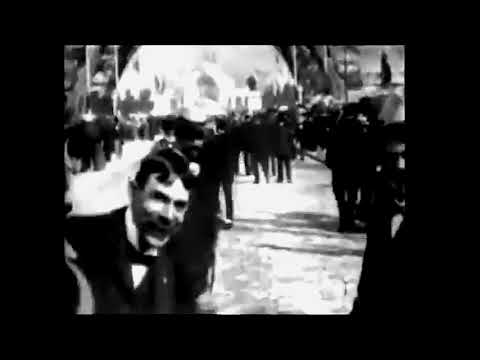 1900 - Panoramic view of the Eiffel Tower taken from the outside - James White (Edison Studios)