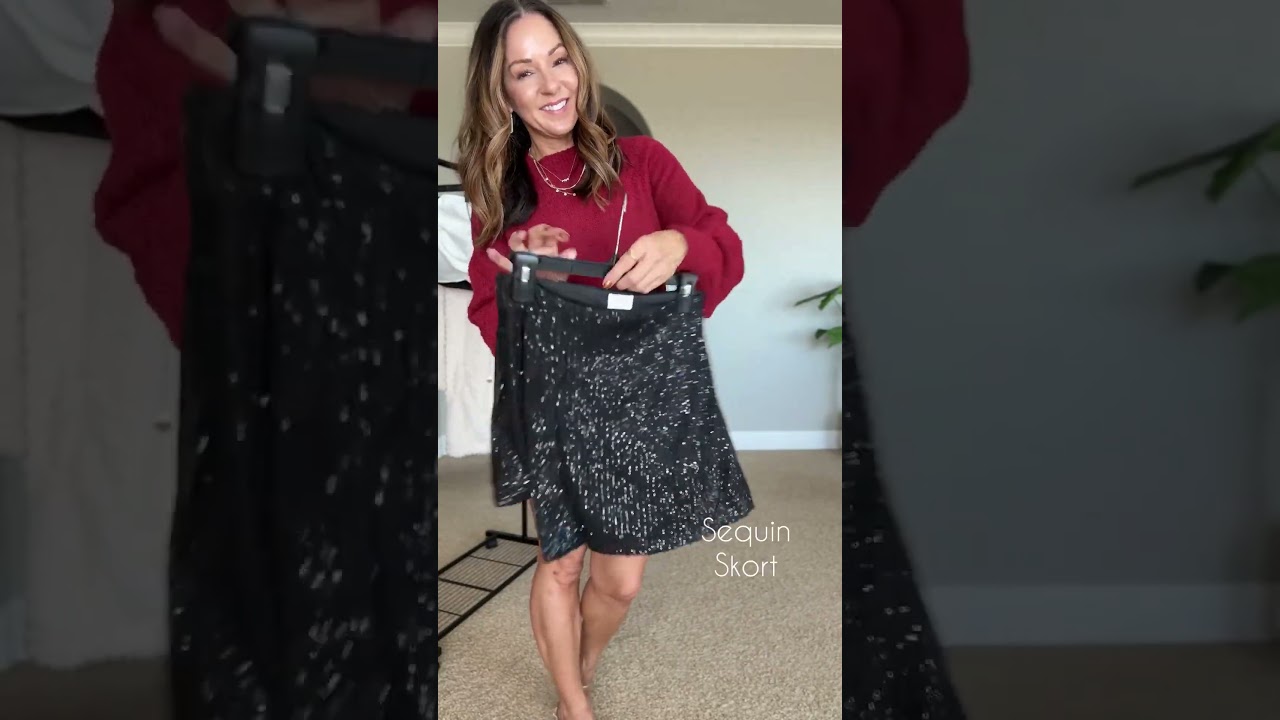 Petite friendly holiday outfits• Bows & sequins • shop thru link in bio #holidaypartyoutfits #over50