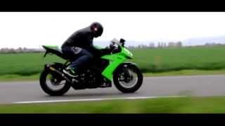 Kawasaki Ninja ZX-10R (  Akrapovic Sound Run 200Ch ) Montage Full HD