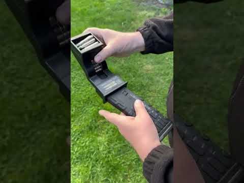 Speed Beez vs. UPLula (Maglula Universal Pistol Loader): Which is the Best? Magazine speed loader