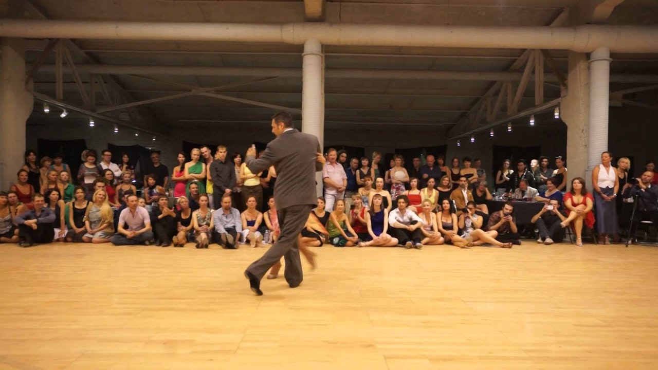 Video thumbnail for NM-14 SHOW FLACON II Diego Riemer y Natalia Cristobal Rivé 2/4