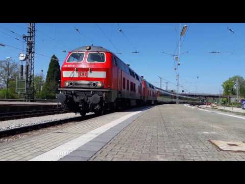Einfahrt EC 194  in Lindau Hbf mit 218 401 u.  218 428