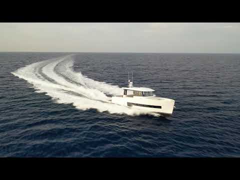 Sundeck Yachts - SY 430 - World Premiere
