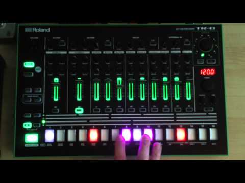 Roland TR 8 accent per instrument, drum and bass pattern