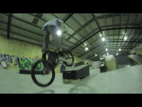 Josh de Reus | Wrong Indoor Clips