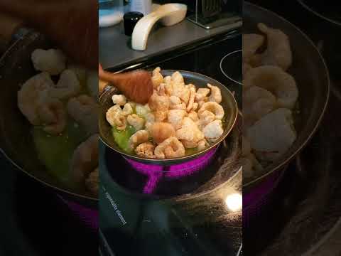 Chicharron en salsa verde (pork rinds in green salsa)