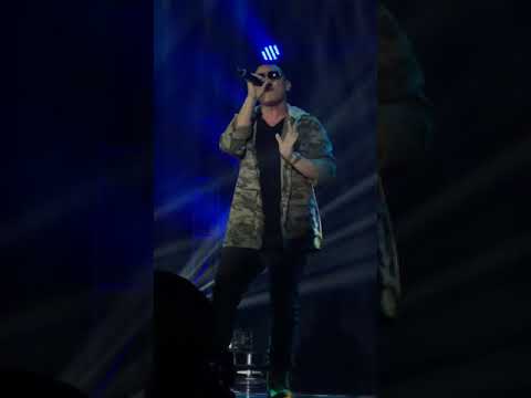 Thyro Alfaro “Versace on the Floor”