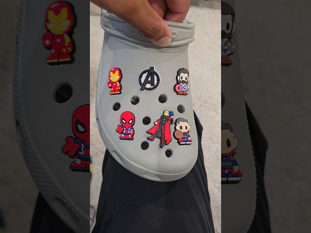 Vídeo relacionado con Crocs 5-pack Marvel Jibbitz Shoe Charms, Encantos para zapatos, Unisex-Adulto, Avengers Emojis, Talla única