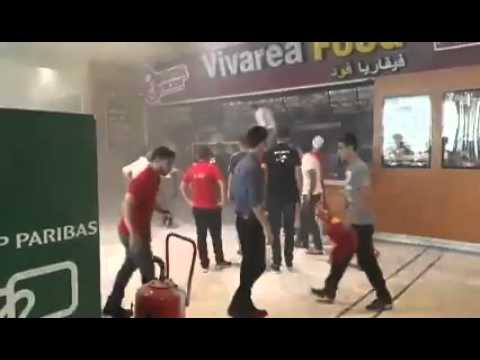اشتعال النار في المركز التجاري باب الزوار