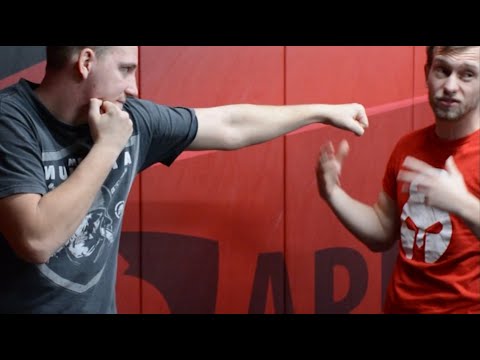 Fit2Fight - episode 2 - JAB + PUNCH, the direct hand strikes