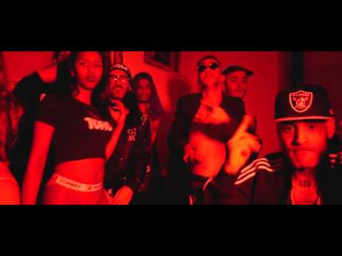 Natos y Waor   ROCKNROLLAS ft  Costa Videoclip Oficial Martes 13