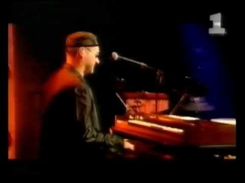 Mike + the Mechanics - All I Need Is A Miracle.mpg
