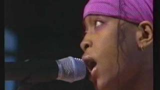 Erykah Badu &amp; Wyclef Jean ~ Gone Til November