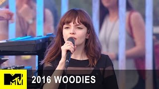 Chvrches Performs &quot;Empty Threat&quot; at MTV Woodies/10 for 16 Festival | 2016 Woodies | MTV