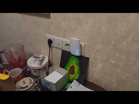 TP-LINK AC750 Wi-Fi diapazono plėstuvas prie sienos prijungtas 3 vidinės antenos 433Mbps esant 5GHz + 300Mbps esant 2,4GHz diapazono plėstuvo režimui WPS video
