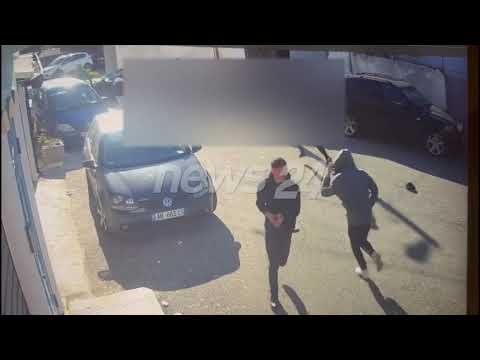 Pamje të rënda/ Shumë pranë shkollës, ja momenti nga përleshja e adoleshentëve në Shkodër