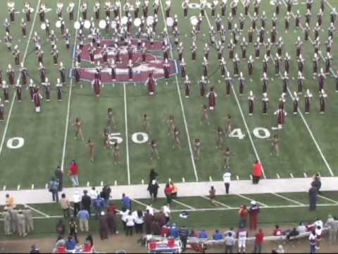 SCSU Marching 101 Vs NCA&T  Blue & Gold Marching Machine Halftime Battle of the Bands 2009 Part 2