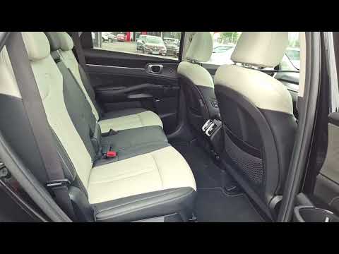 Kia Sorento 2.2 K4 4X2 Diesel 7 seats - Image 2