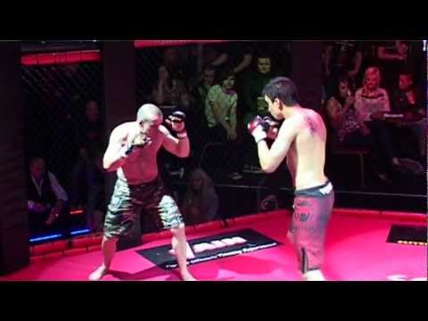 CLAN WARS 9 CHALLENGER - Anesh Bugwandeen VS Chris McFall