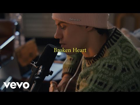 Peder Elias - Broken Heart - stripped (Official Acoustic Video)
