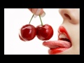 Твои губы спелая вишня 