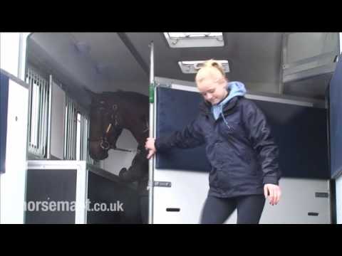How to load and unload your horse onto a horsebox