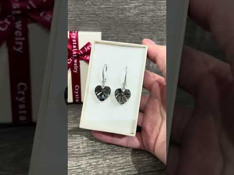 Подарок девушке серьги с цирконами "Сердечки черный алмаз" в серебристой оправе в сувенирной коробочке - фото 1 - id-p2518630128