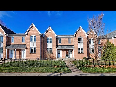 81-10 Bassett Blvd, Whitby