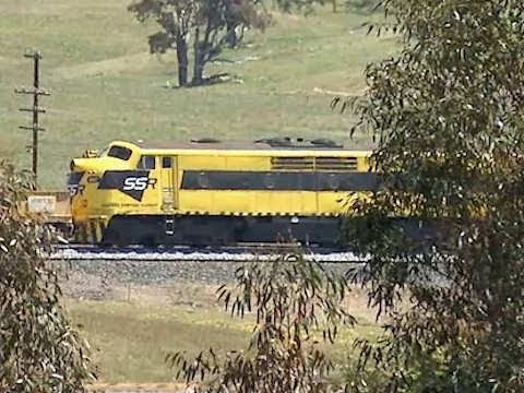 ARTC Ballast Train with SSR locomotives - Streamlined EMD diesels  locomotives Part 5 - PoathTV