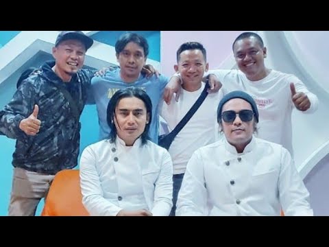 CHARLY VHT VS RAMA ERU #AKUSTIK ( Aku Masih Sayang)