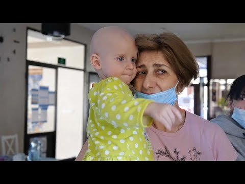 Καρκινοπαθή παιδιά από την Ουκρανία αναζητούν θεραπεία στην Πολωνία