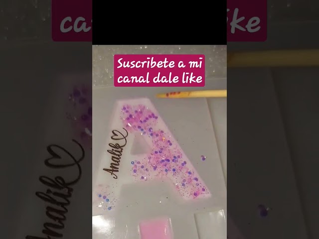 Vídeo relacionado con daged Llavero de Dinamarca, con revestimiento de resina, efecto 3D + pegatina práctica