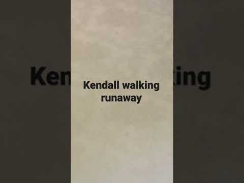 Kendall walking runaway❤️🥵