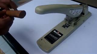How to remove a jammed staples from stapler