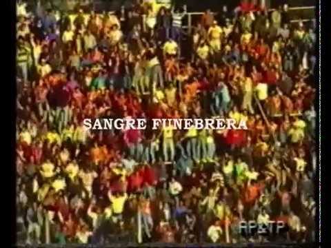 "Hinchada de Chacarita Jrs - Temporada 1993-04 - PARTE 1" Barra: La Famosa Banda de San Martin • Club: Chacarita Juniors