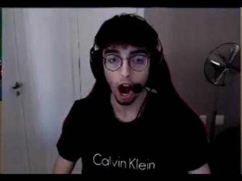 Keio de Kha'Zix humilhando os adversários