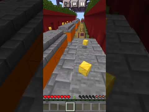 INSANE GAMER - Playing Subway Surfers in Minecraft!! 😱 #shorts